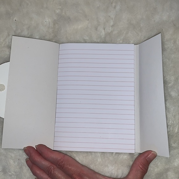 Notebook - Picture 3 of 7